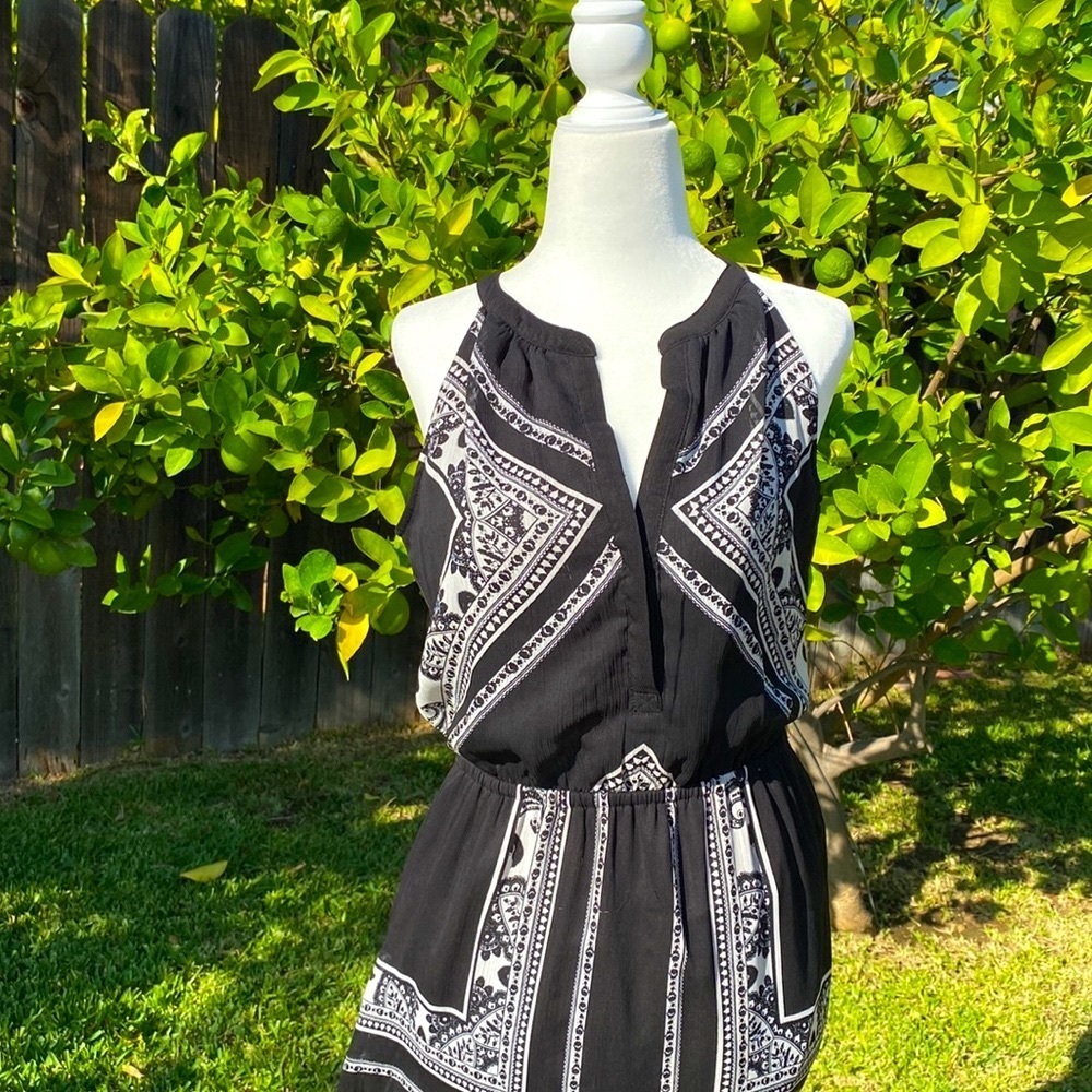 OLD NAVY SHEER MAXI DRESS BLACK & WHITE SLEEVELESS CINCH WAIST LINED Siz…